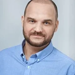 Максим Наумов