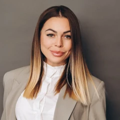 Yana Galyurova 