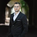 Elton  Caushaj