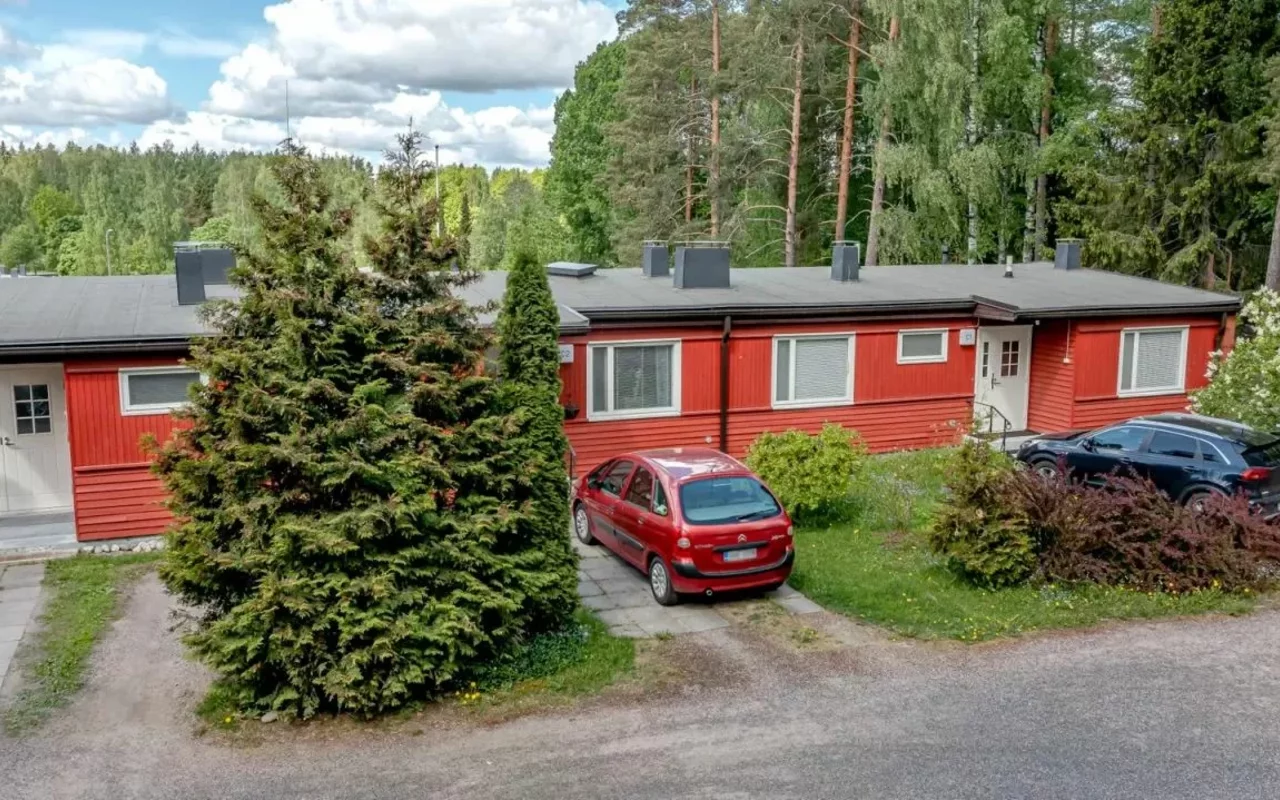 Townhouse for sale in Syvaenoja, Finland for € 23,000 - listing #1677275