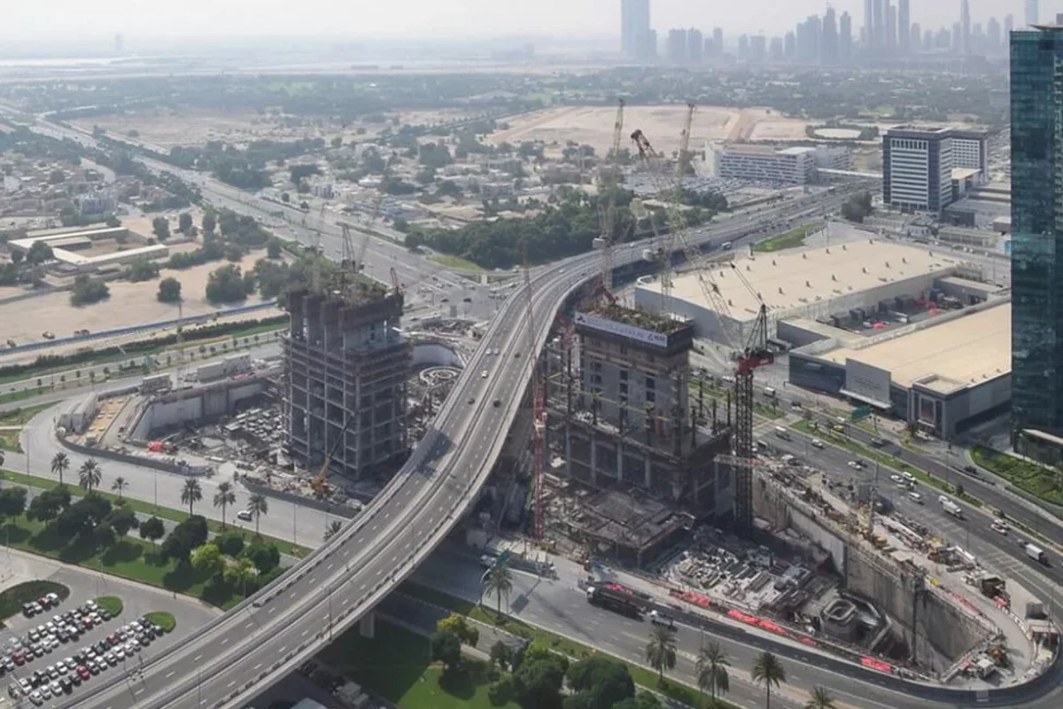 комплекс в Дубае во время строительства