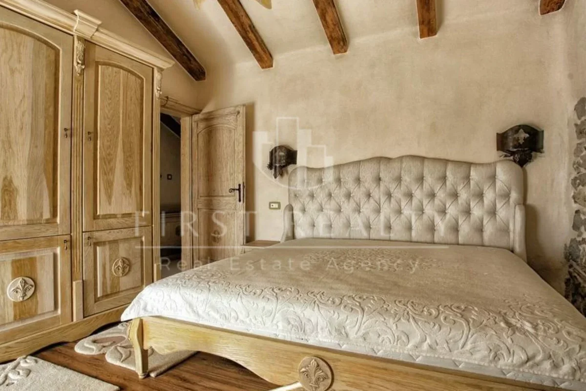Schlafzimmer in einer Villa in Montenegro