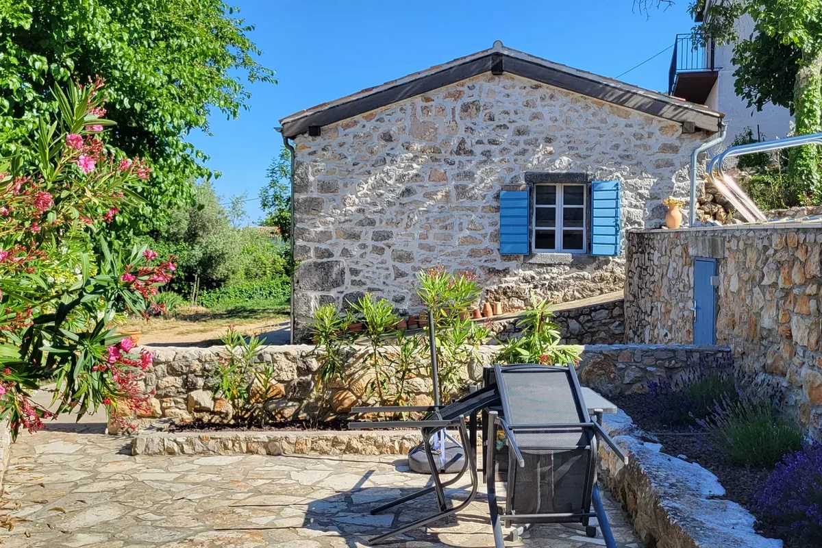 typisches Steinhaus in Istrien und Troatien