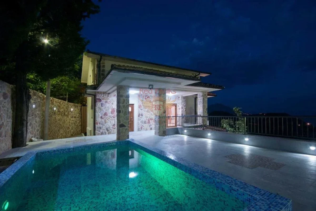 Красивый каменный дом в Марковичах, Будва