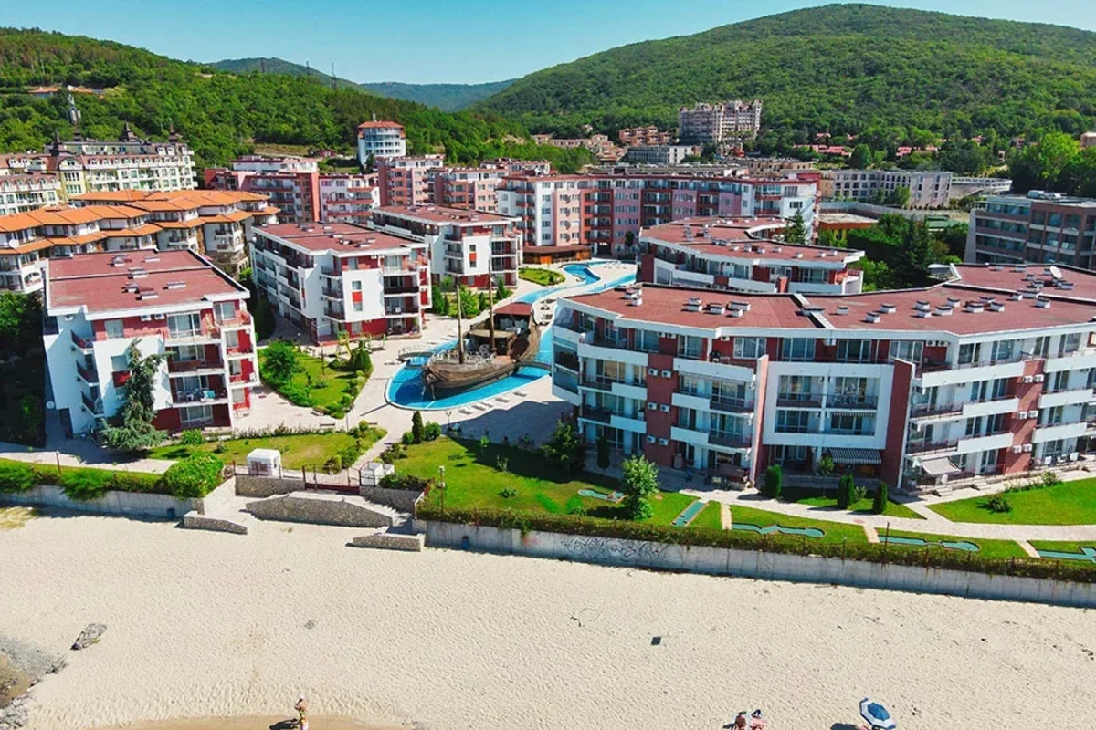 Вид на студию&nbsp;в комплексе в Болгарии, Бургас