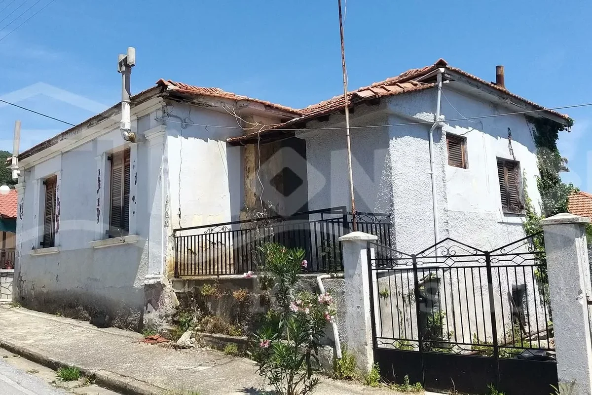 ein verlassenes Haus in dem griechischen Dorf Stratonion