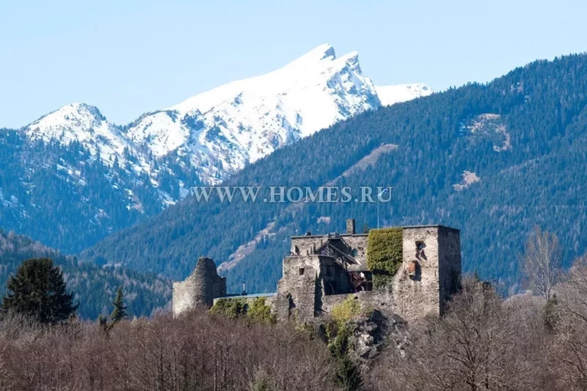 исторический замок в Австрии