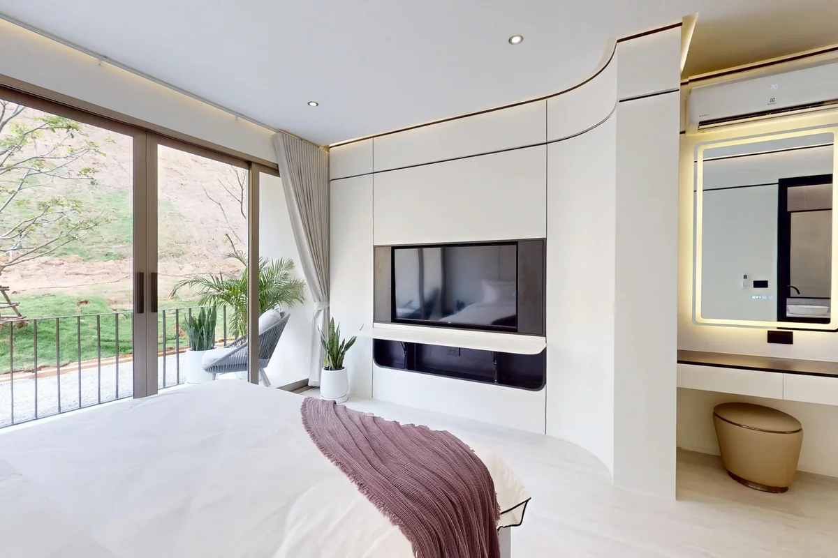 bedroom with a panoramic window