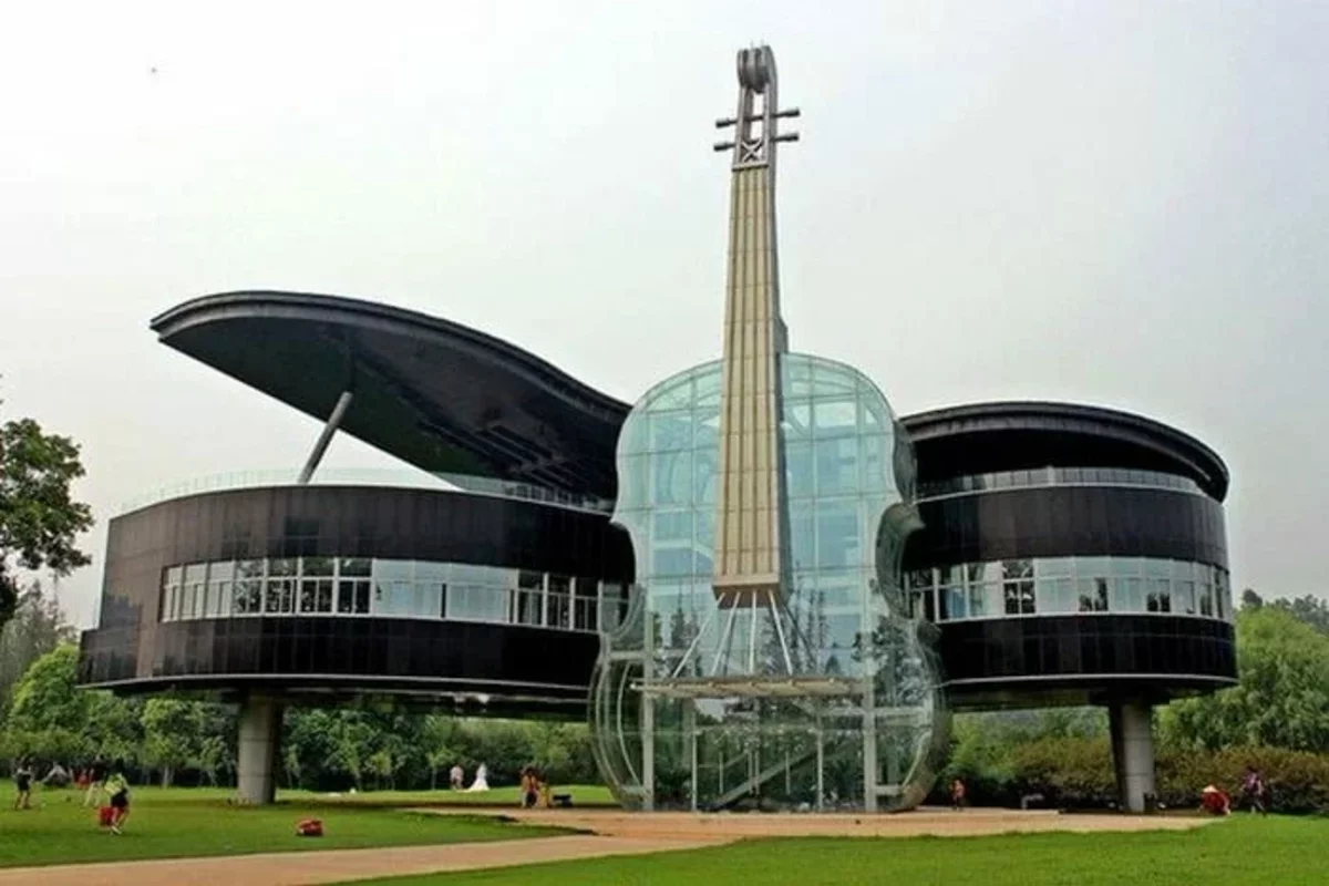 Piano and Violin Building in Huainan