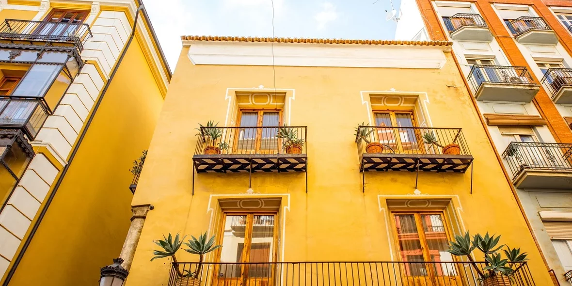 Poles are actively buying «second homes.» Most often — in Spain