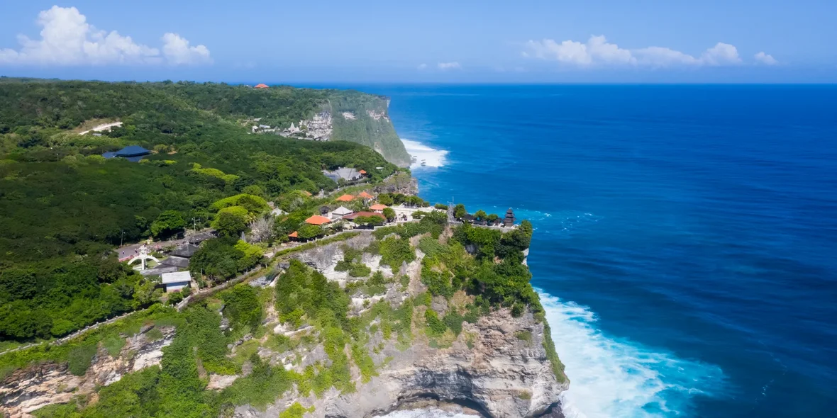 Ein Luftbild der wunderschönen Landschaft der Insel Bali