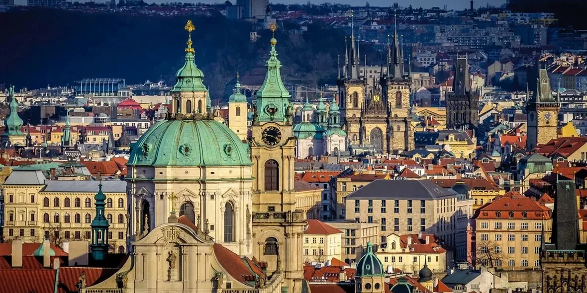How to get a residence permit and permanent residence in the Czech Republic: an overview of options 2020