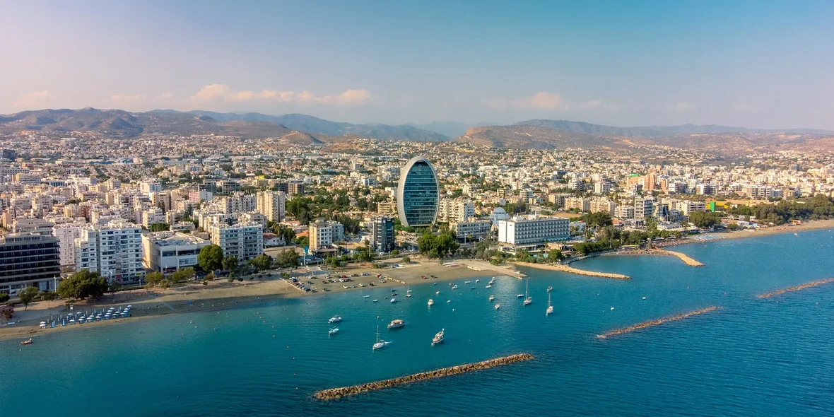 The Oval, Limassol, Cypr