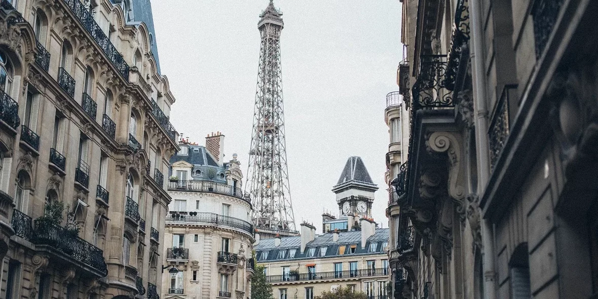 Стоимость «средней» квартиры в Париже — от €12,000 за «квадрат», но государство помогает покупателю новостроек. Риэлтор рассказал о «непадающем» французском рынке 2021