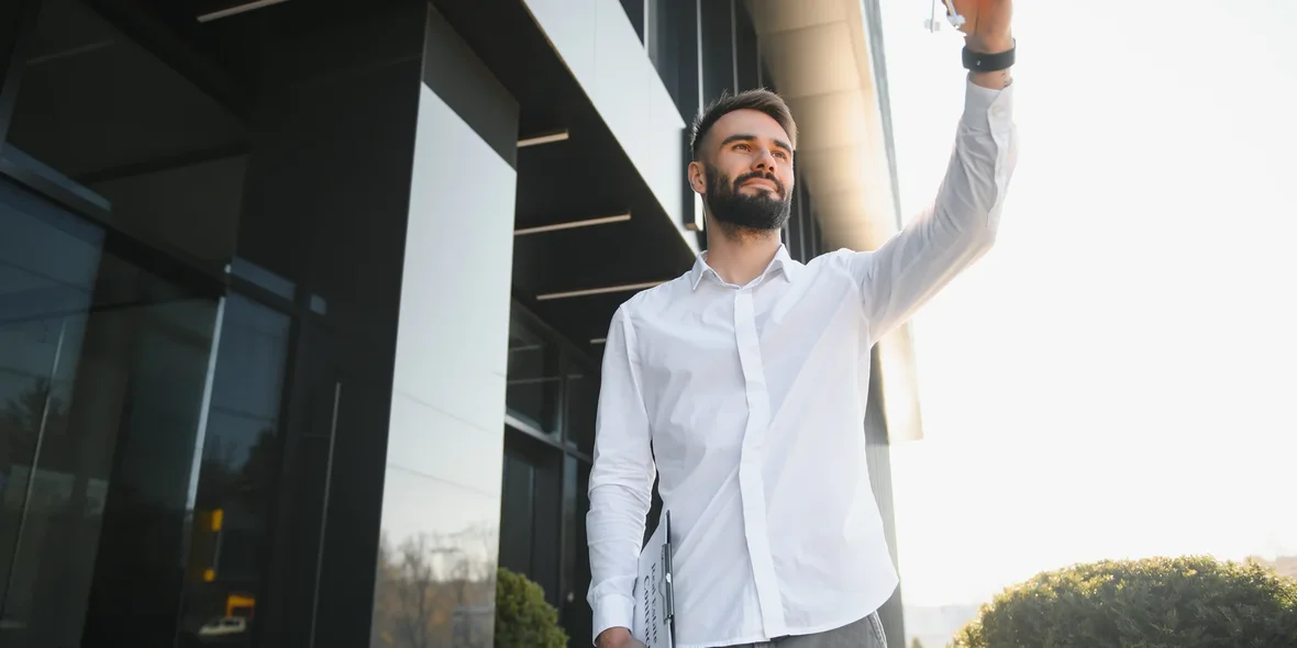Real Estate Seller: Role and Features