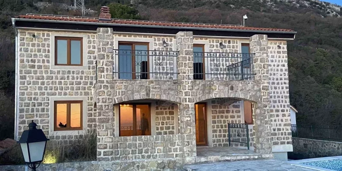 A selection of traditional stone houses in Montenegro, which are not inferior to modern villas 