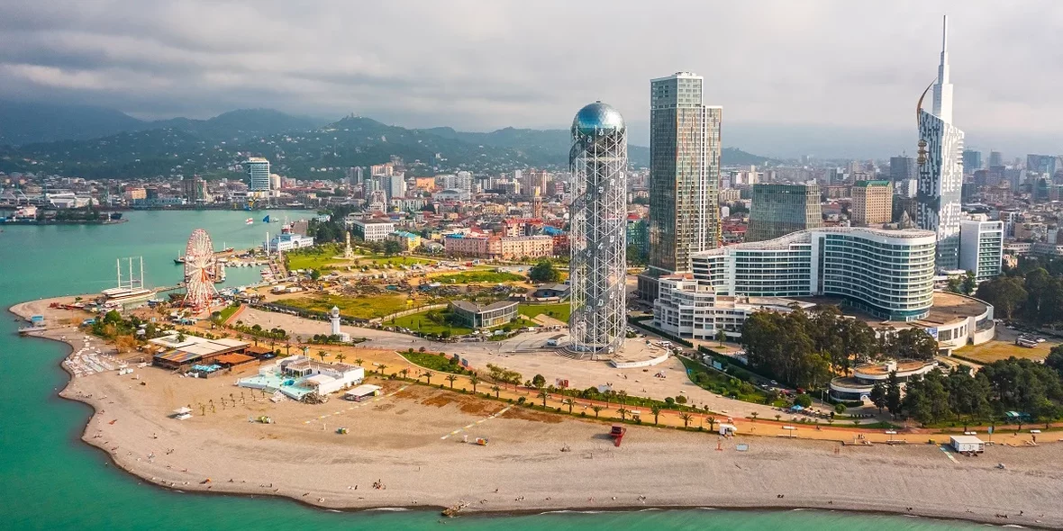 Real estate in Batumi on the first line is rapidly getting cheaper 2022