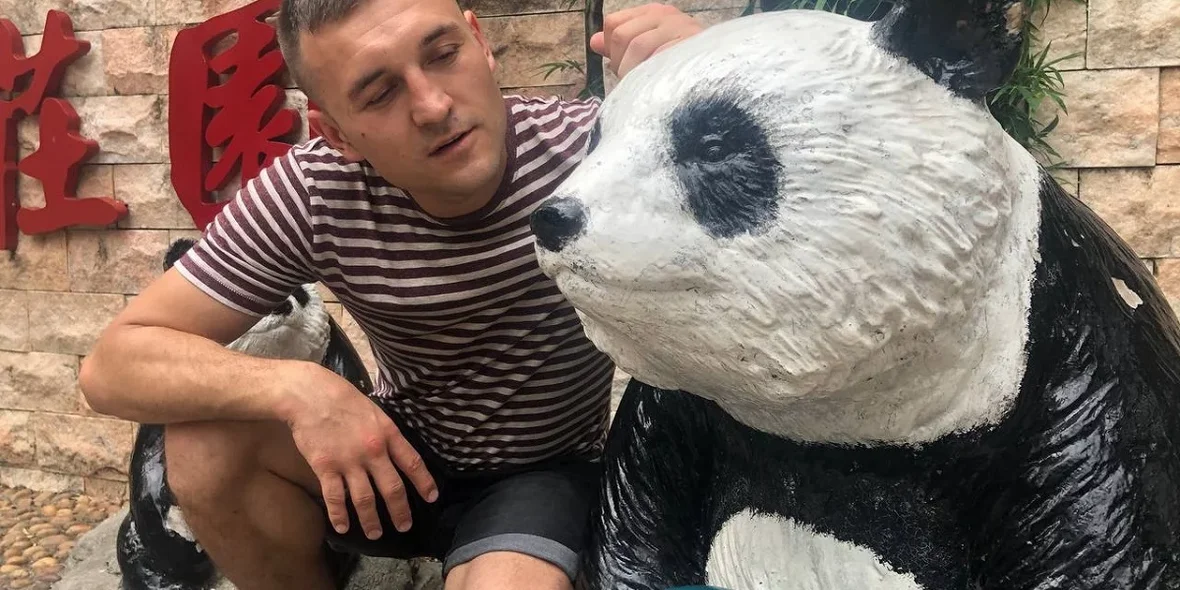 Назар в Китае, мужчина, иммигрировавший в Китай