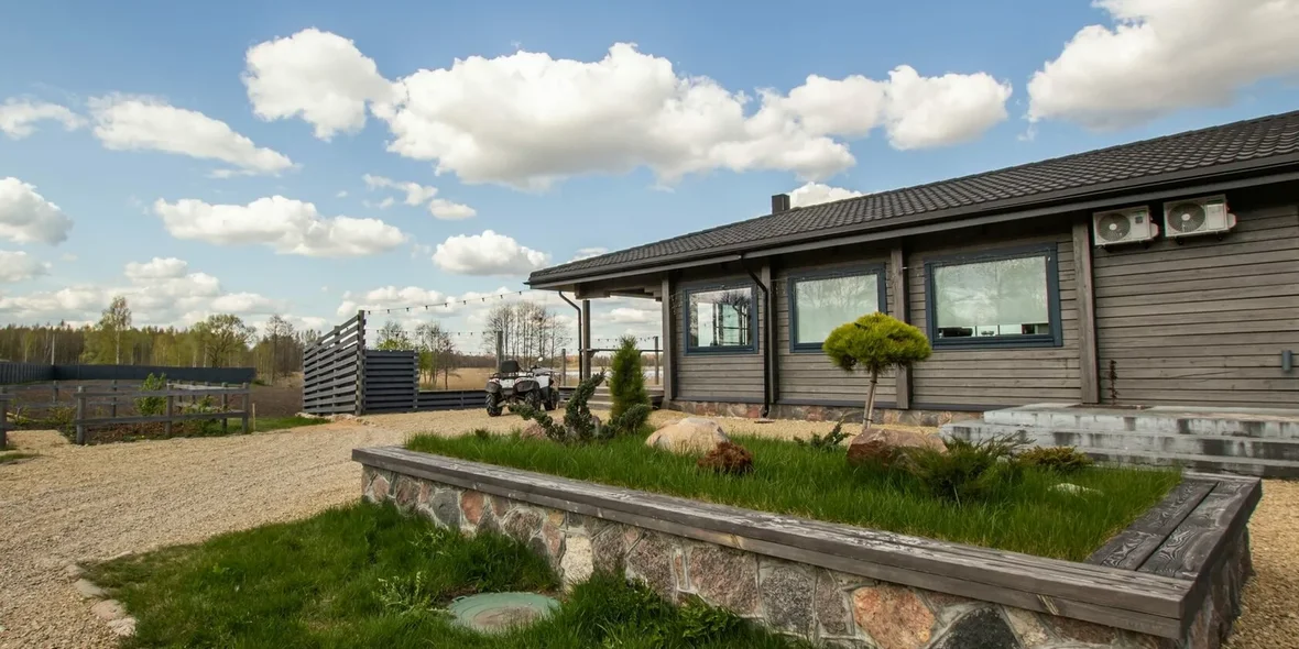 An exit to the lake and a helipad. We found a stylish country complex in Belarus