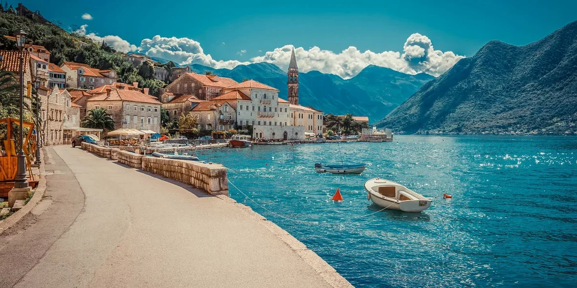 Montenegro opens borders