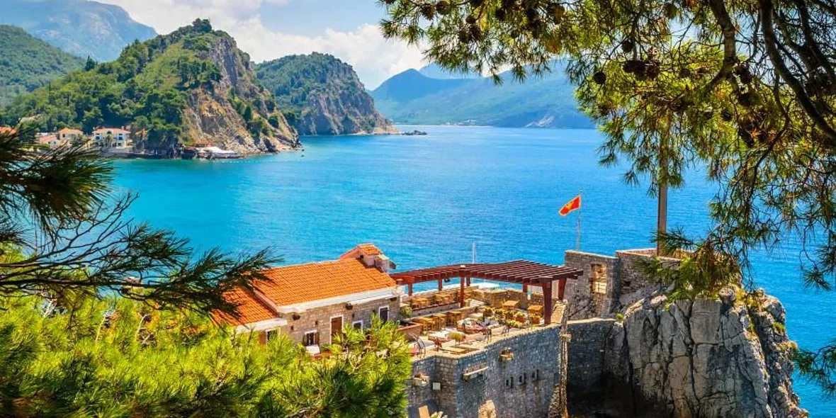 «После вступления Черногории в Евросоюз цены на недвижимость в этой стране вырастут». Эксперт рассказал о покупке жилья у моря 2020