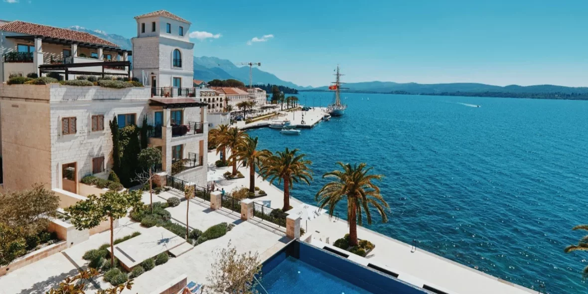 He who buys expensive real estate saves his money, and he who buys cheap real estate saves his life. Top 5 properties in Montenegro for any budget 2022