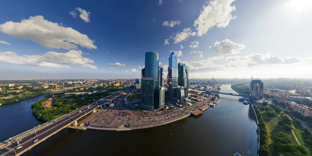 Город-сказка, город-мечта... Как иностранцу из СНГ купить квартиру в Москве