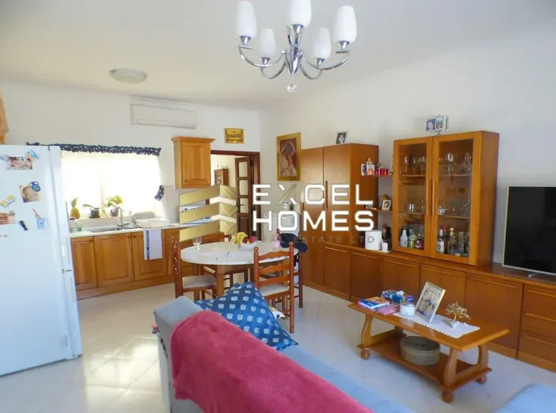 Wohnung 3 Schlafzimmer  Attard, Malta