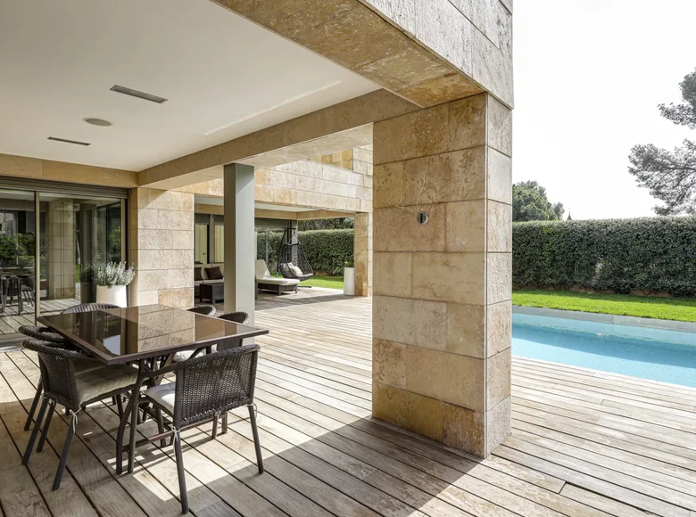 Villa de 7 dormitorios 900 m² Barcelona, Španjolska