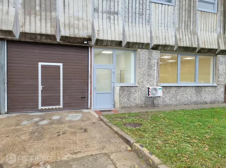 Commercial property 1 room 450 m² in Riga, Latvia