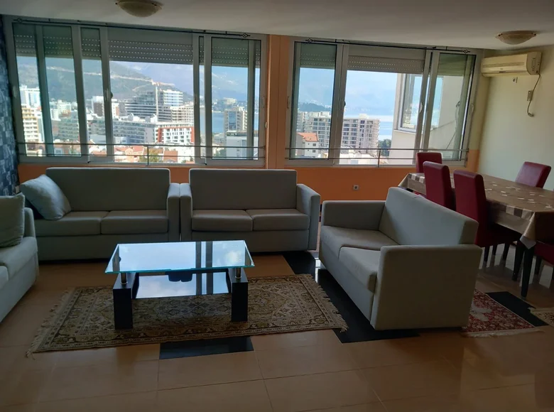 Mieszkanie 2 pokoi 85 m² w Budva, Czarnogóra