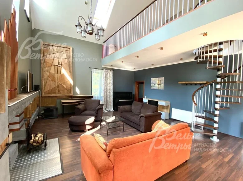 8 room house 590 m² in Central Federal District, Russia