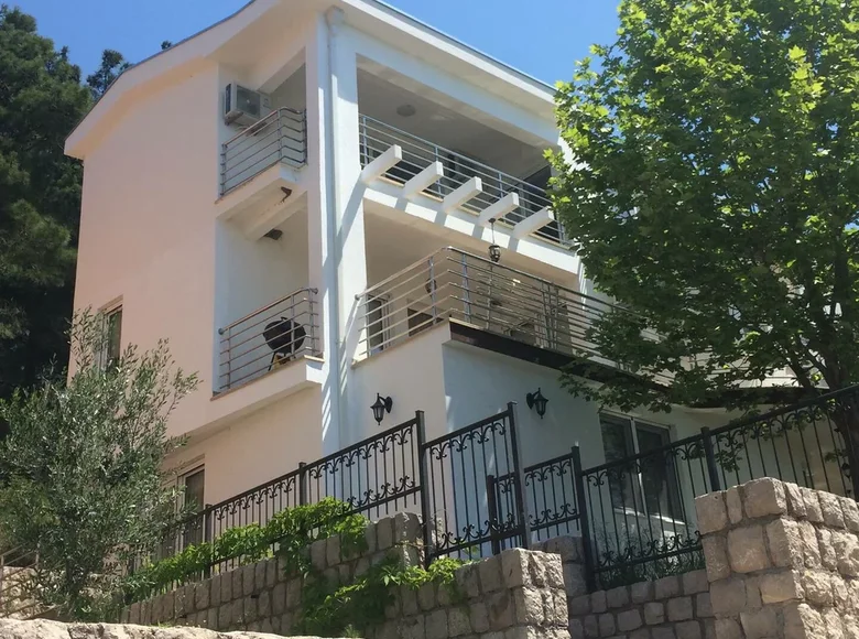 Квартира 1 спальня 85 м² Черногория, Черногория