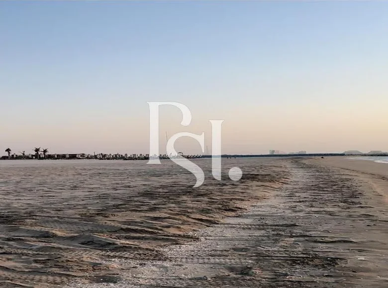 Atterrir 73 393 m² Ras el Khaïmah, Émirats arabes unis