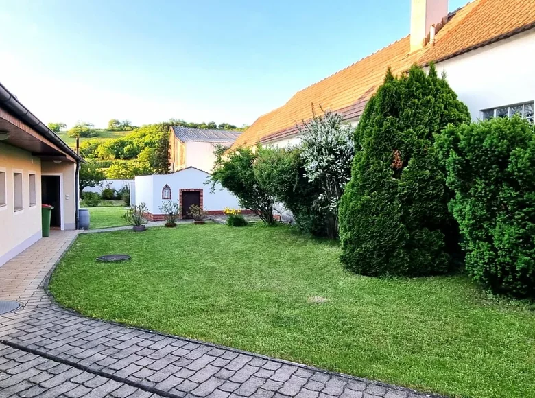 Haus 3 zimmer 902 m² Hauskirchen, Österreich