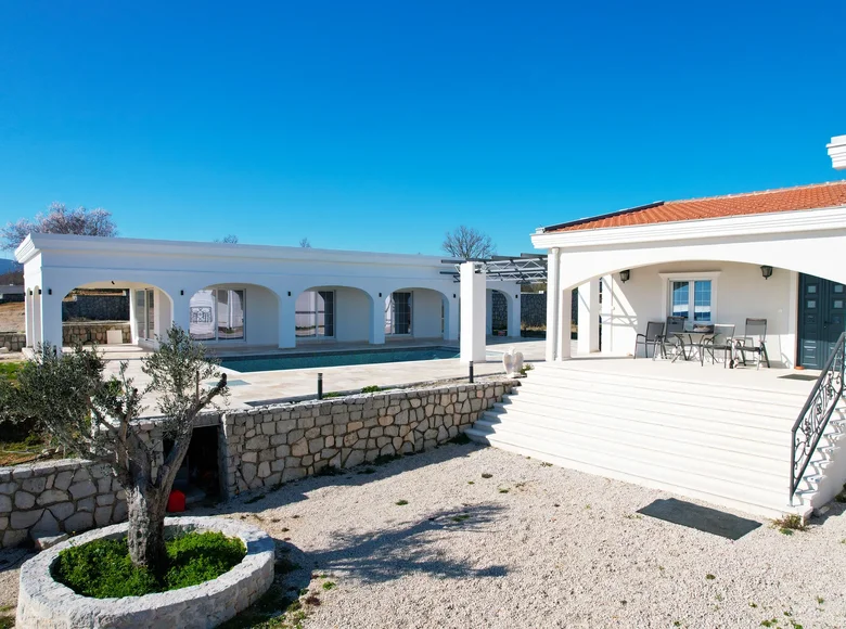 Villa mit 2 Schlafzimmern  Ulcinj, Montenegro