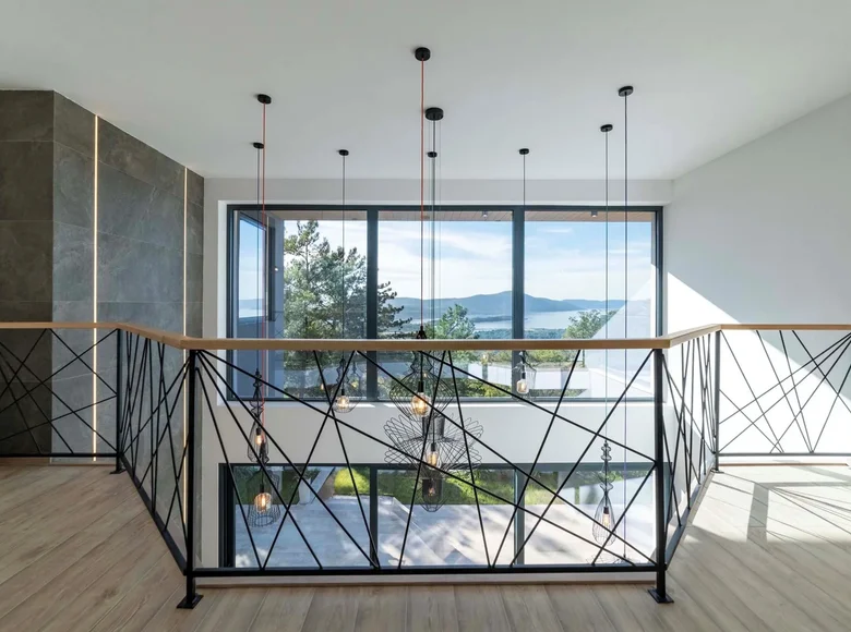 6-Zimmer-Villa 480 m² Kavac, Montenegro