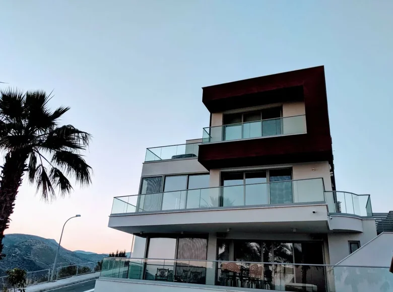 Casa 5 habitaciones  Germasogeia, Chipre