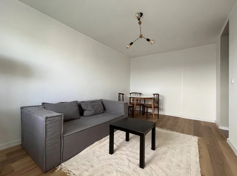 2 room apartment 38 m² in Warsaw, Poland