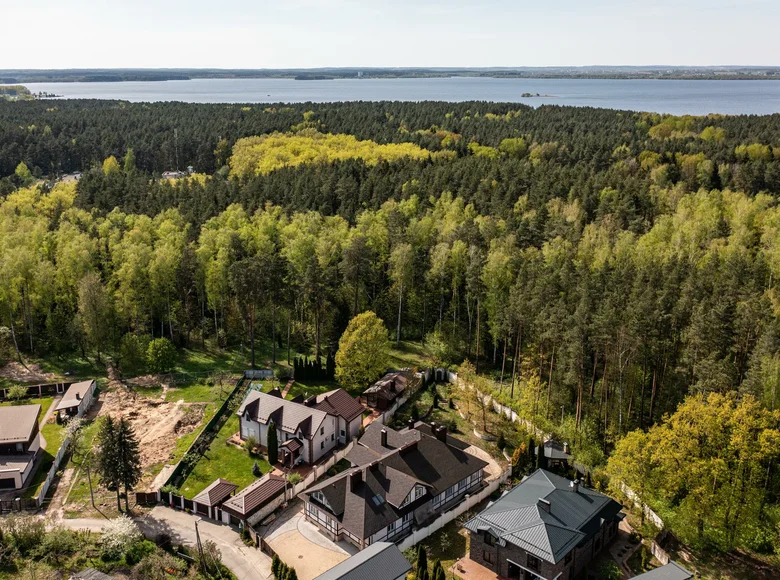Cottage 878 m² Zdanovicy, Belarus