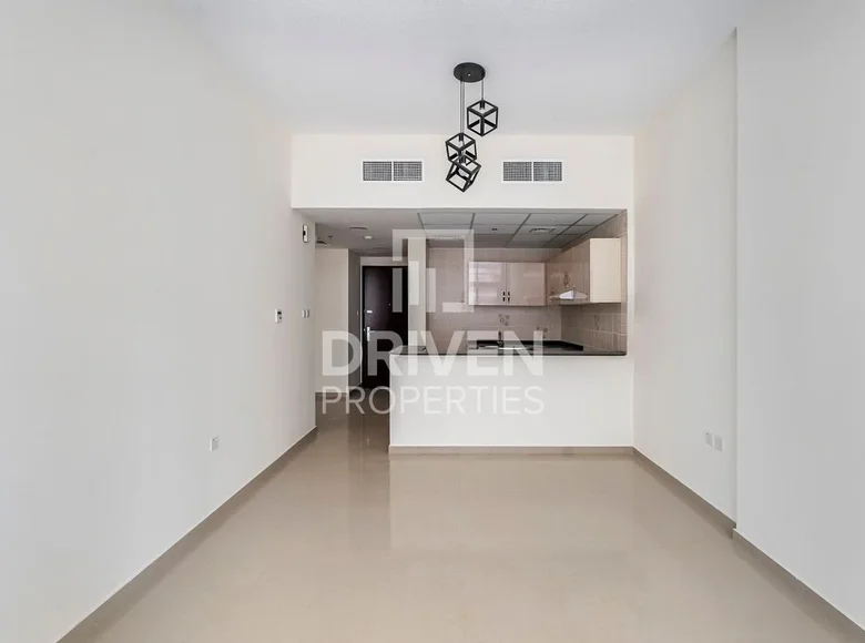 Квартира 1 комната 647 м² Дубай, ОАЭ