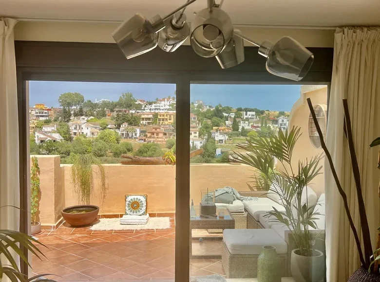 2 bedroom apartment 132 m² Estepona, Spain