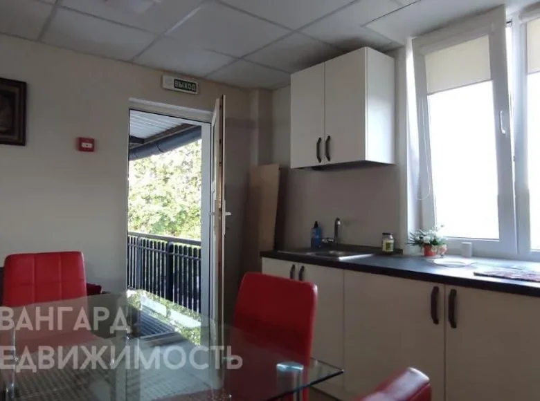 Офис 14 комнат 180 м² в Ратомка, Беларусь