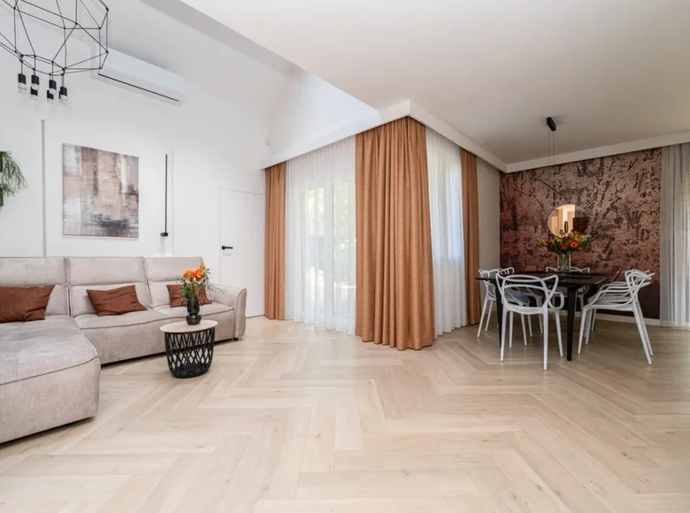 Дом 160 м² Варшава, Польша