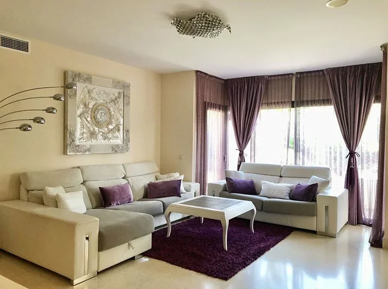 Квартира 2 спальни 125 м² Benahavis, Испания