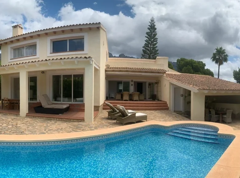 villa de 5 dormitorios 290 m² Altea, Španjolska