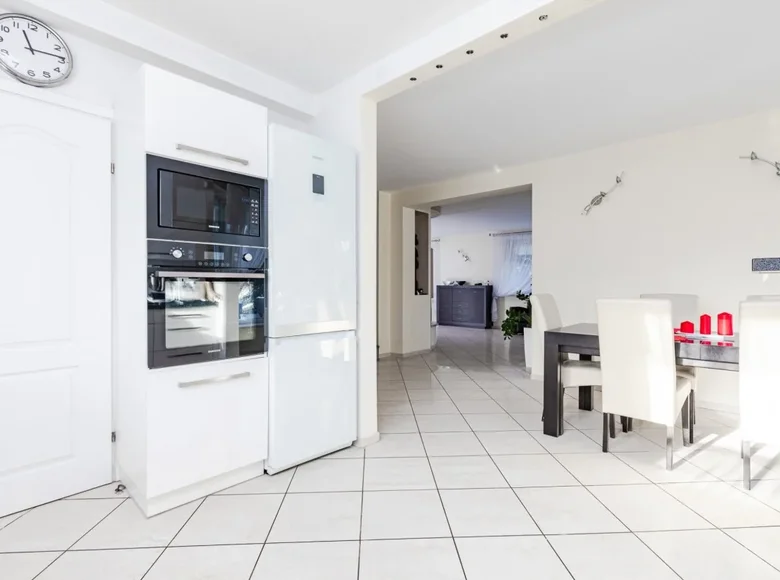 5 room house 372 m² Warsaw, Poland