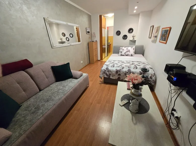 Studio apartment 1 bedroom 25 m² in Budva, Montenegro