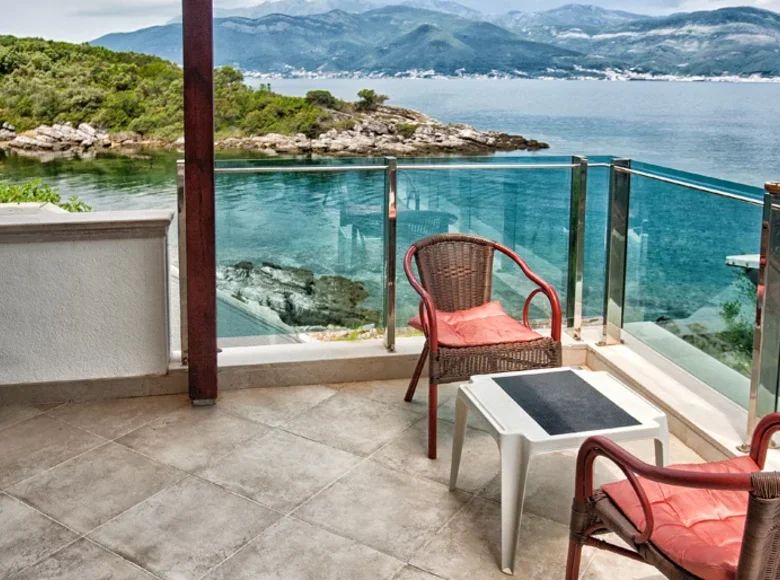 Willa 7 pokojów 364 m² Krasici, Czarnogóra