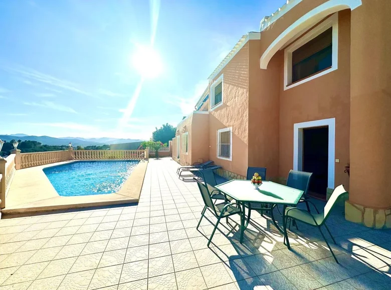 Willa 4 pokoi 242 m² Javea, Hiszpania